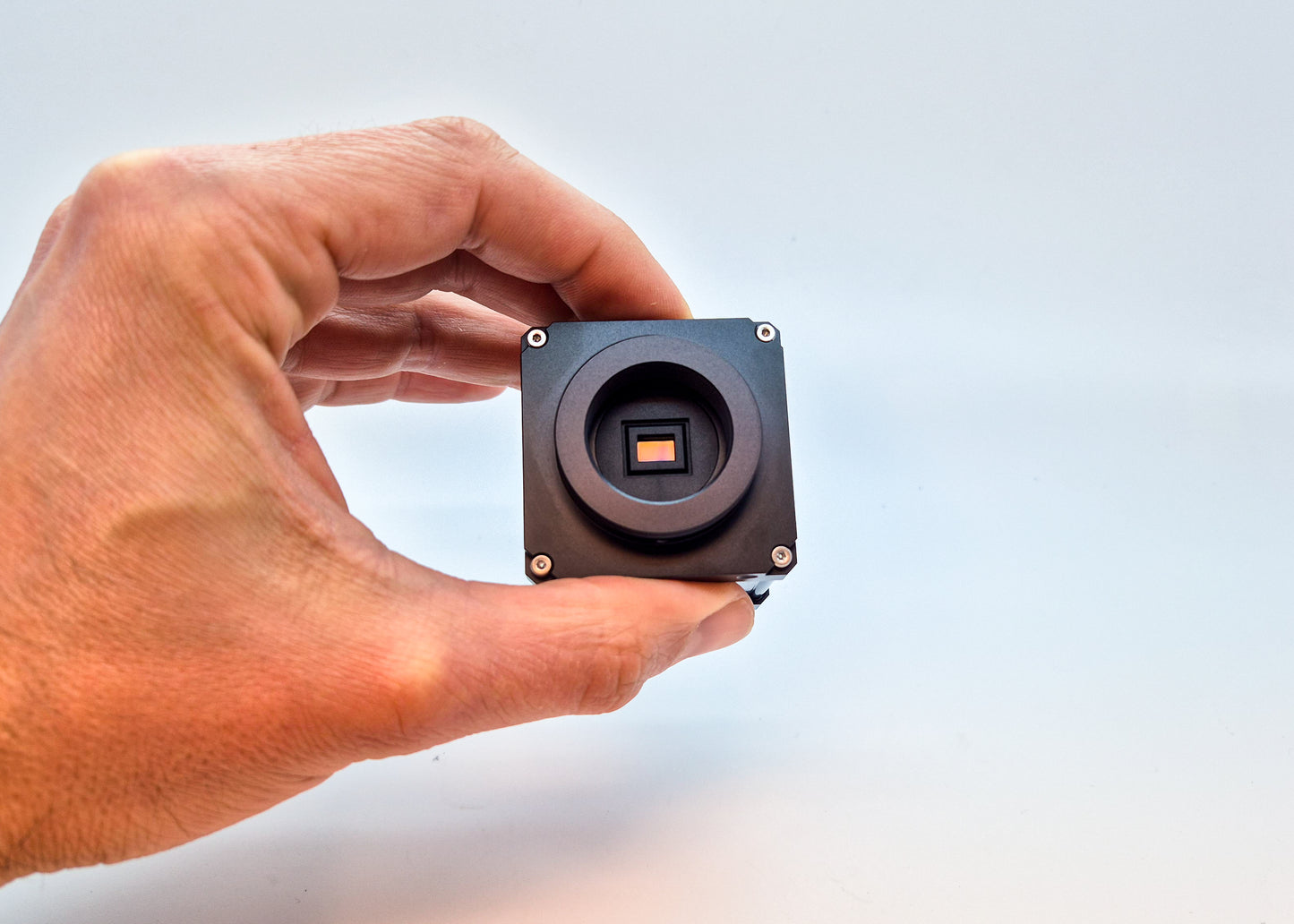 WAT-3200 High-Sensitivity B&W HD-SDI & CVBS Camera