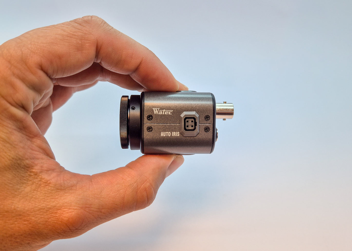 WAT-2500 Compact High Sensitivity Colour Analogue Camera